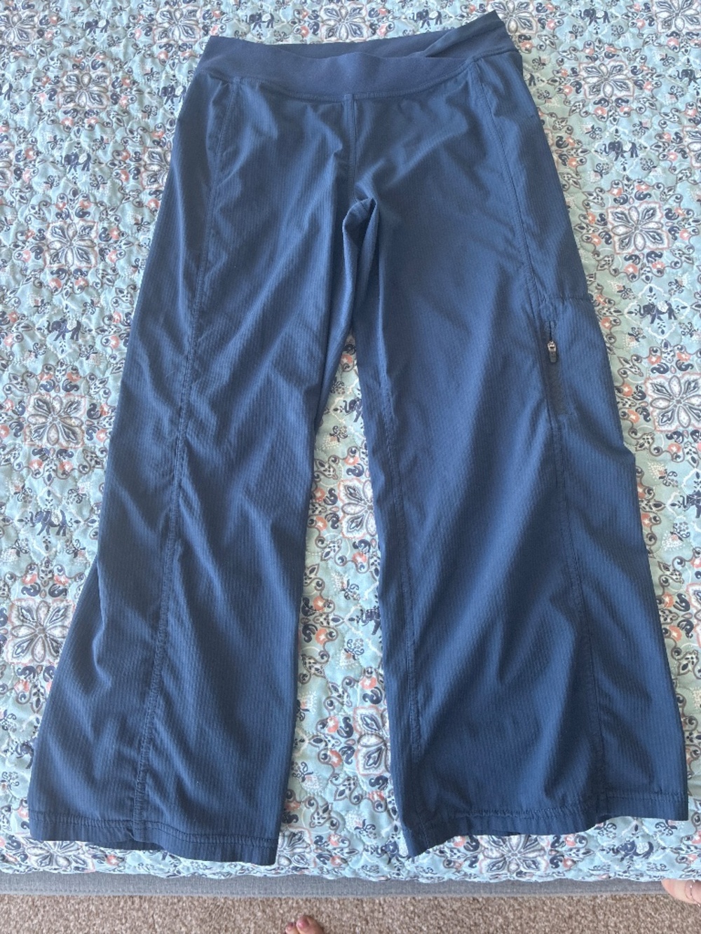 Vintage lululemon cropped pants